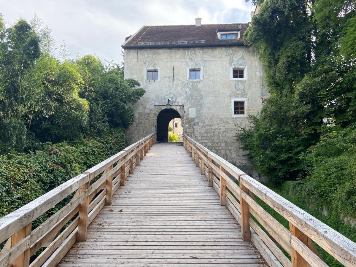 Отель Seepension Ostertach - Am Leitgeringer See Титмонинг Экстерьер фото